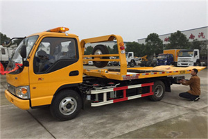 嘉定哪里有拖车服务